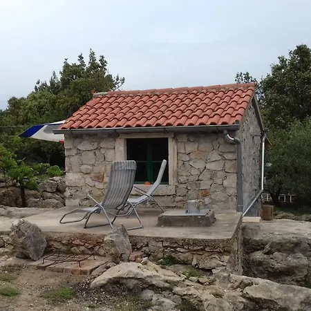 Robinson House Krunica בית נופש Pašman
