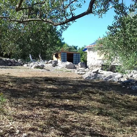 Robinson House Krunica Pašman